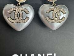 Chanel örhängen med kvitto
