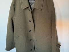 Uniqlo balmacaan coat (S) grön