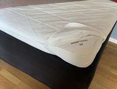 Ikea säng med bäddmadrass