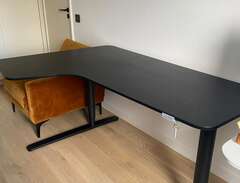 IKEA Bekant - Hörnskrivbord...