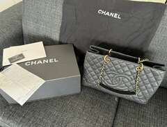 Chanel Grand shopping tote
