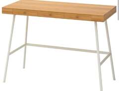 Skrivbord och stol från IKEA