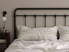 Sänggavel 180 cm svartlacke...