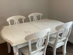 matbord med stolar fin design