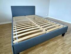 Säbovik Ikea säng 140 / sän...