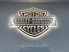 Harley Davidson skylt