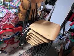 7 st stapelbara stolar från...