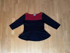 Svart-röd tröja från Isolde...