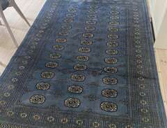 Handknuten Persisk matta