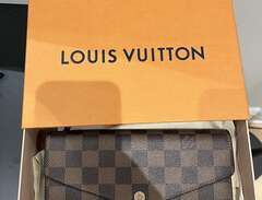 Louis Vuitton plånbok ”Sara...
