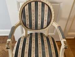 Gustavianska stolar och soffa