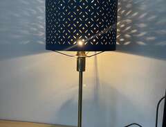 Blå bordslampa IKEA
