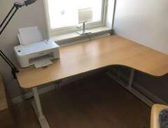 Skrivbord, hurts och sideboard