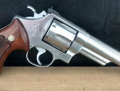 Smith & Wesson 629-2 .44 Ma...