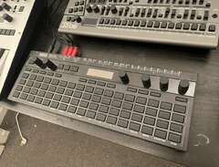 KORG SQ64, Polyfonisk Seque...