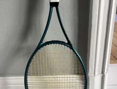 Wilson Blade V9 tennis racket