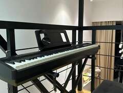 Roland FP-18 Digital piano...