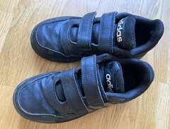 Adidas sneakers strl 31