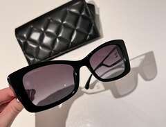 Chanel solglasögon nyskick