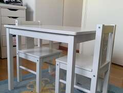 Ikea Kritter barnbord med t...