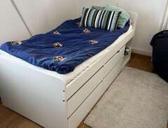 Ikea säng (Släkt) 90*200