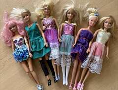 Barbie dockor/Monster High...