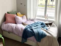 Nordli Ikea säng med madras...