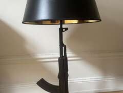 Lampa design AK -47