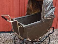 100-årig barnvagn