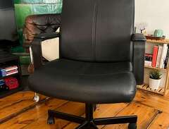 Black desk chair / Svart Sk...