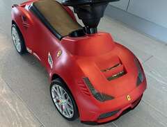 Ferrari gåbil ”Bobby car”