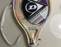 Dunlop barn tennis racket 2...
