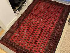 Handknuten orientalisk matta
