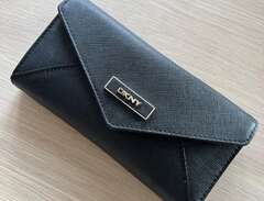 Svart plånbok från DKNY
