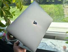 MacBook Pro 13" 256GB HDD,...