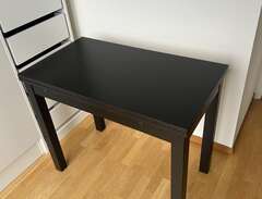 Ikea bjursta matbord