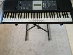 Yamaha Keyboard+ställ