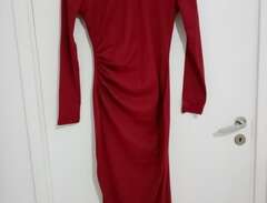 Röd tajt klänning